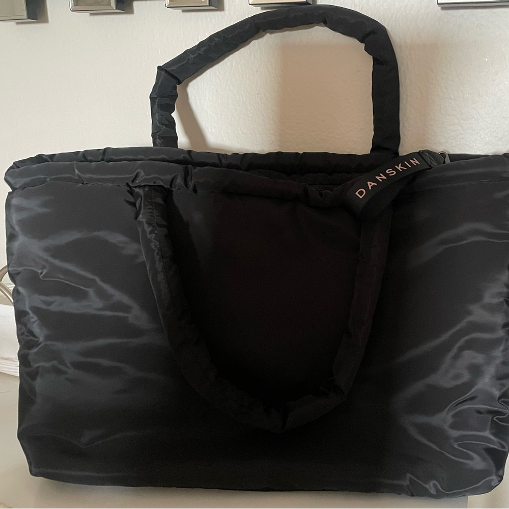 Never been used Danskin tote.
